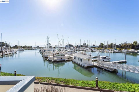 Tiny photo for 460 Cola Ballena #D, Alameda, CA 94501 (MLS # 41149669)