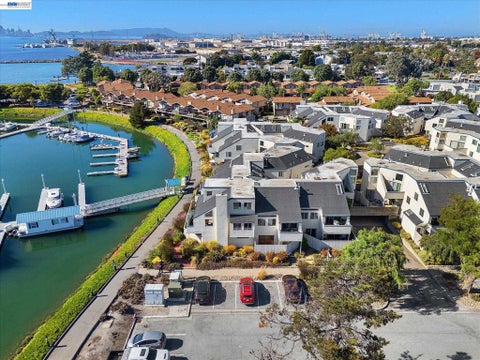 Tiny photo for 460 Cola Ballena #D, Alameda, CA 94501 (MLS # 41149669)