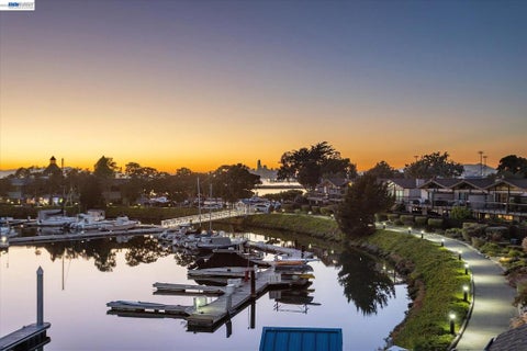 Tiny photo for 460 Cola Ballena #D, Alameda, CA 94501 (MLS # 41149669)