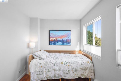 Tiny photo for 460 Cola Ballena #D, Alameda, CA 94501 (MLS # 41149669)