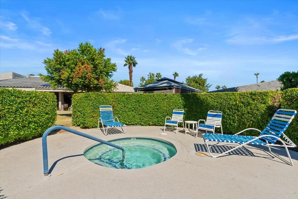 Palm Springs C.C. - Residential
