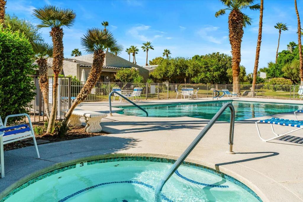Palm Springs C.C. - Residential