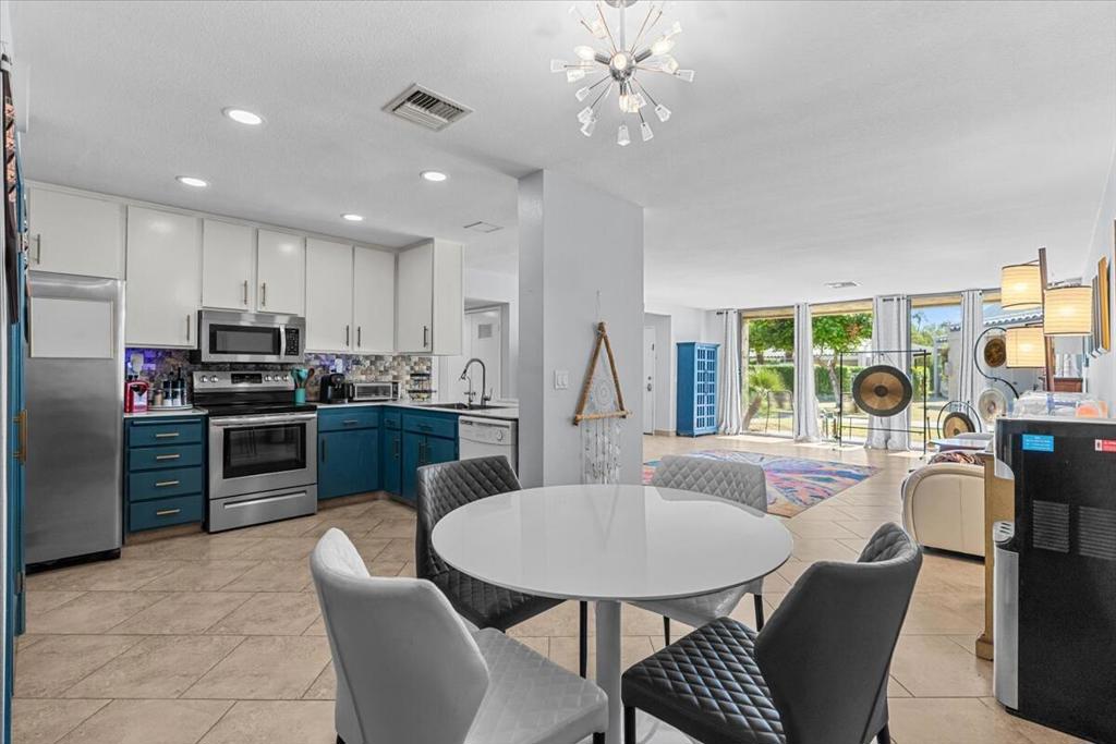 Palm Springs C.C. - Residential