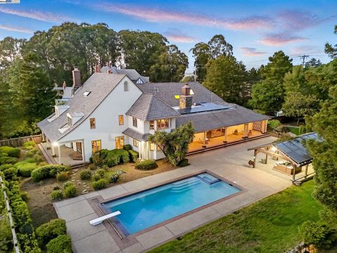 4103 Greenoaks Way Hayward CA 94542