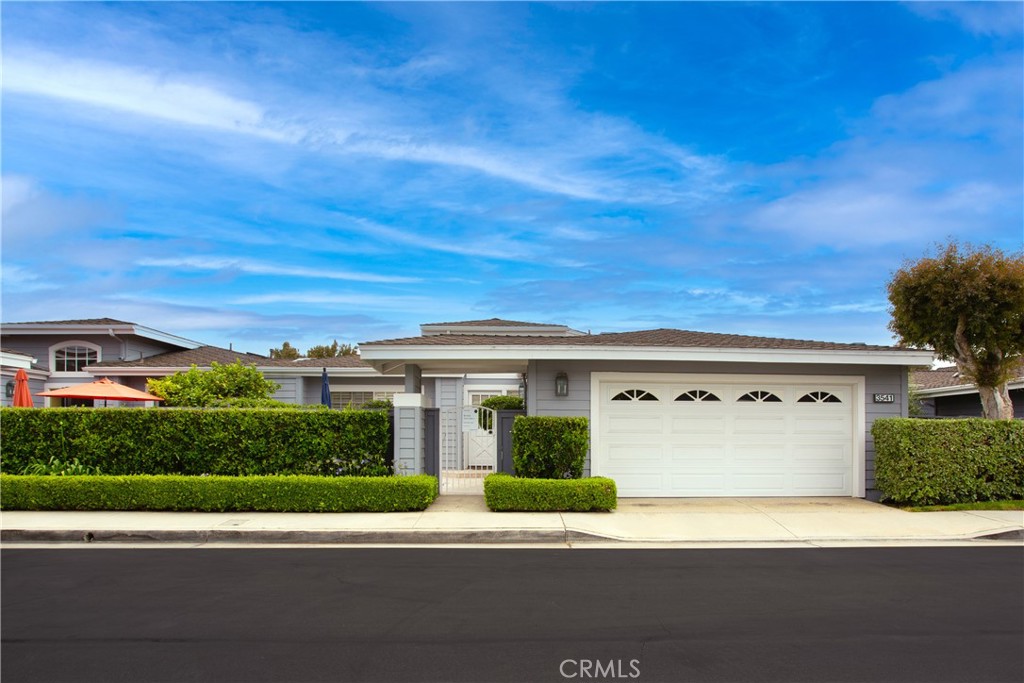 This Single Level sought after "Upper" is located in the coveted Corona del Mar community, The Terraces. This 2 bed/2 bath comes fully furnished including a den/music room with a grand piano for your entertainment. Walk through your formal entry into your spacious living room which opens up to your large deck - one of the many perks of living in an "upper," a lovely ocean breeze. There's even a peek-a-boo ocean view - that's how close you are! The light and bright kitchen has a built in breakfast nook & kitchen island, providing more counter space. The master bedroom has a beautiful en-suite with skylights providing lots of natural light and a walk in closet to seal the deal! Workspace nook and Wi-Fi available! Even a fold-out sofa - maximizing sleeping capacity to 6! Just bring your toothbrush - everything needed is included - linens, utensils, pots and pans, cleaning supplies, you name it! The Terraces is a 55+ Senior Community with plenty of amenities including a community pool, spa and bbq area. One tenant must be 55 or better! This ideally located home is just moments away from the Oasis Senior Center & Corona del Mar Village with a variety of upscale shopping, dining, Farmers Market and more! No pets permitted.
Minimum 6-month lease term.