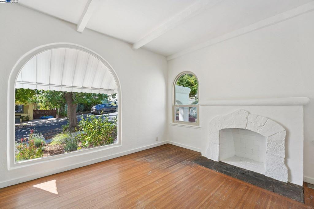 DIMOND HEIGHTS - Residential