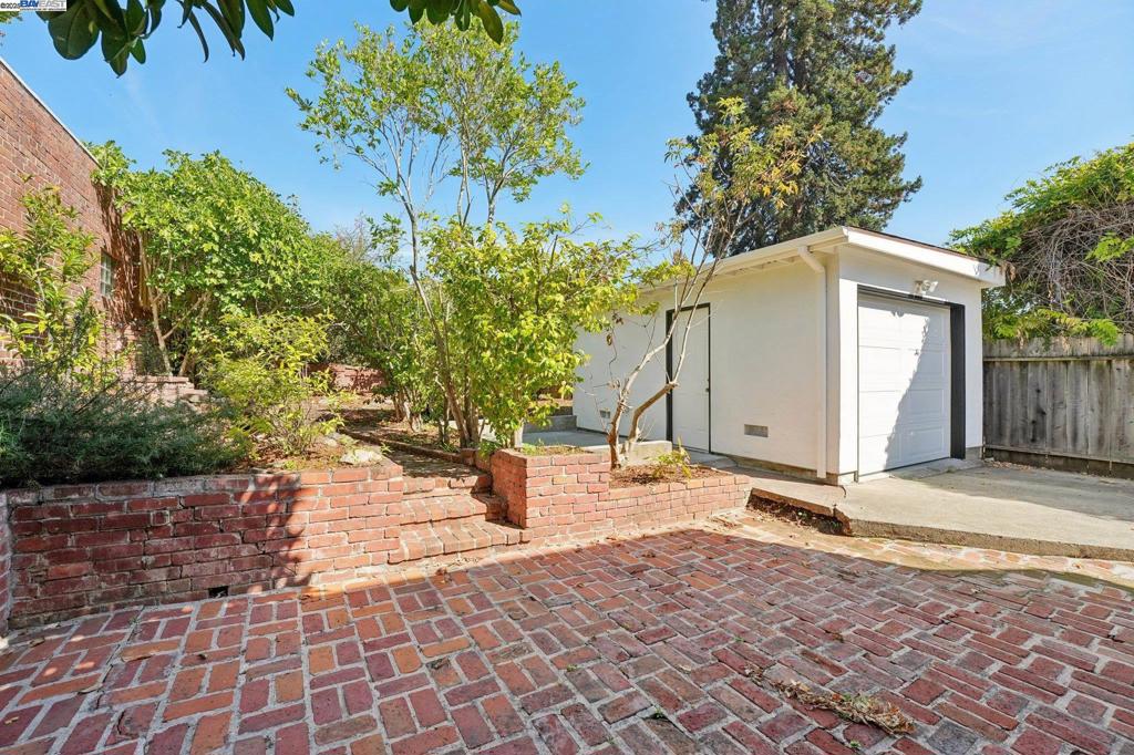 DIMOND HEIGHTS - Residential