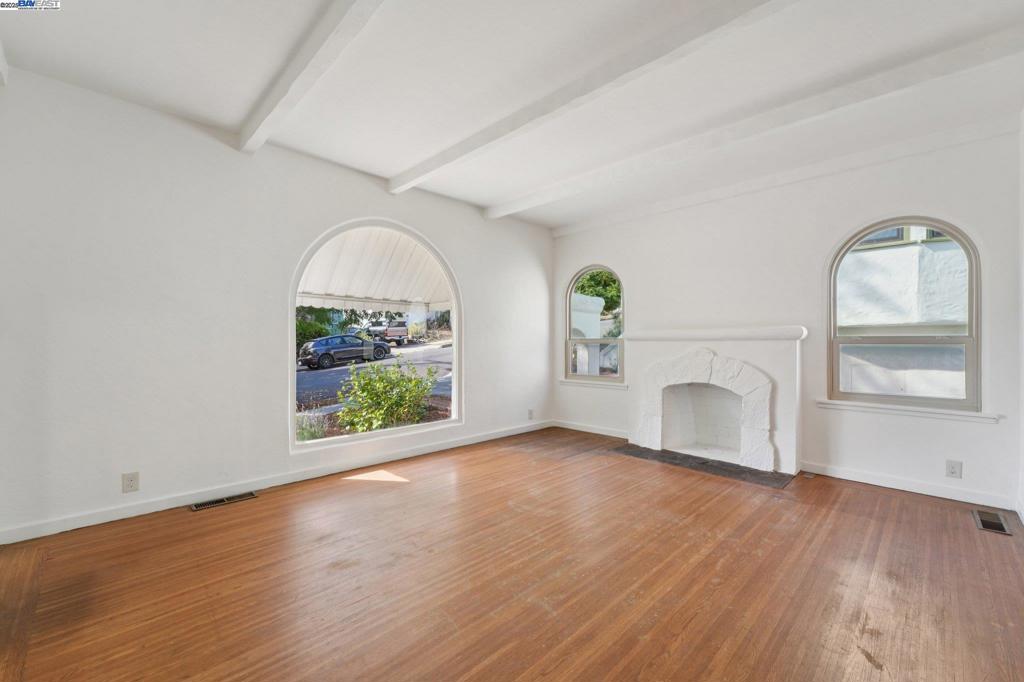 DIMOND HEIGHTS - Residential