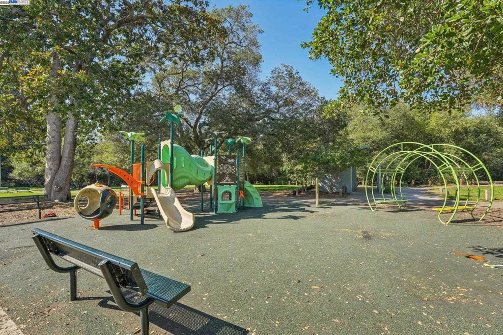 DIMOND HEIGHTS - Residential