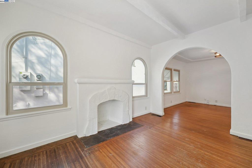 DIMOND HEIGHTS - Residential
