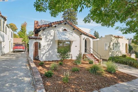 Photo of 2510 Delmer St St, Oakland, CA 94602 (MLS # 41114931) Photo of 2510 Delmer St St, Oakland, CA 94602 (MLS # 41114931)