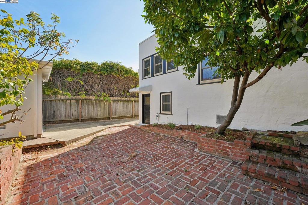 DIMOND HEIGHTS - Residential