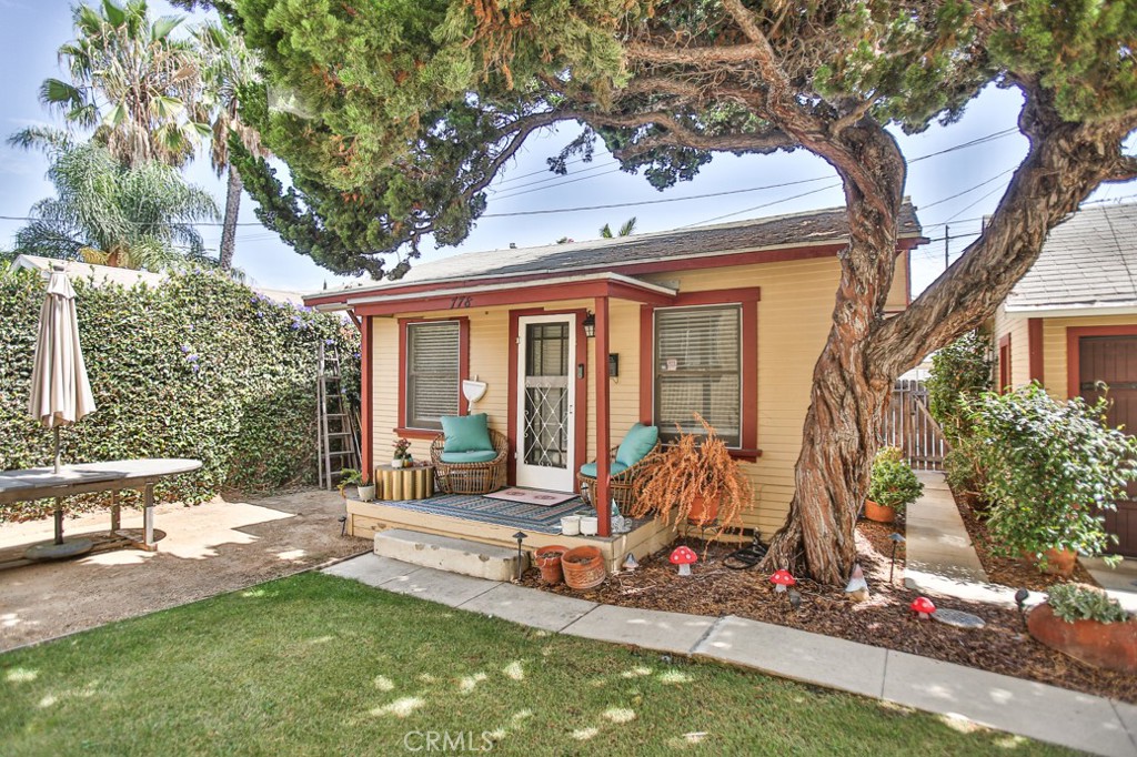 774 Roswell Avenue