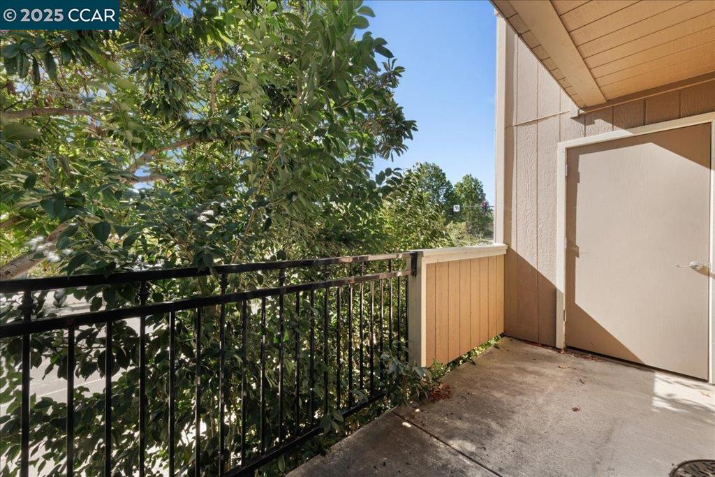 THE VINTNER - Residential