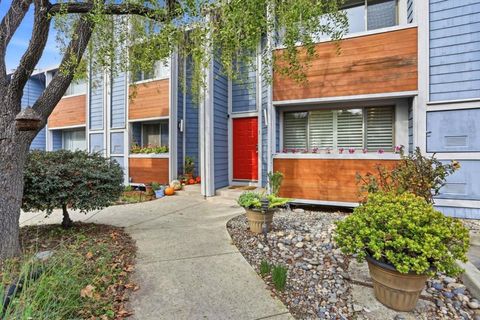 Photo of 1169 Minnesota Avenue #1, San Jose, CA 95125 (MLS # ML82035133)