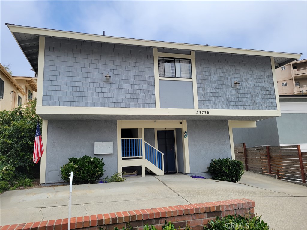 Approximately 580 SqFt 1 Bedroom, 1 Full Bath, New Wood Floors throughout, New tile in bathroom, New 5 ½ inch baseboards, Fresh Paint, New Refinished Counter Tops and Refinished Cabinets Kitchen w/ Frig, Lot of Light, Large bedroom and large closet, 1 Carport with storage, Excellent Street and Very Well Maintained Building. Gas, Water & Trash included in rent.