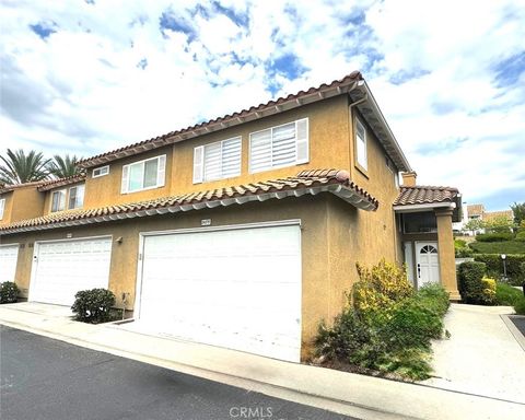 Photo of 26878 Park Terrace Ln Ln, Mission Viejo, CA 92692 (MLS # OC25235770) Photo of 26878 Park Terrace Ln Ln, Mission Viejo, CA 92692 (MLS # OC25235770)