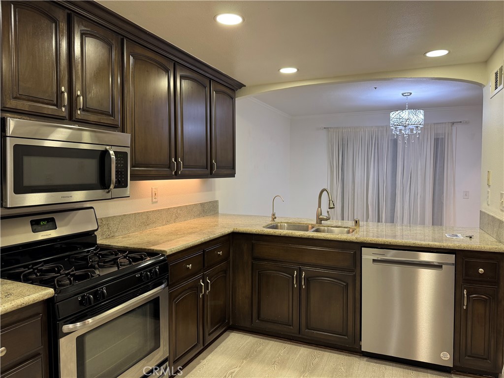 Emerald Pointe I (EP1) - Residential Lease
