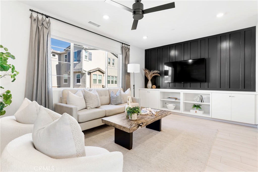 Paisley (PSLY) - Residential