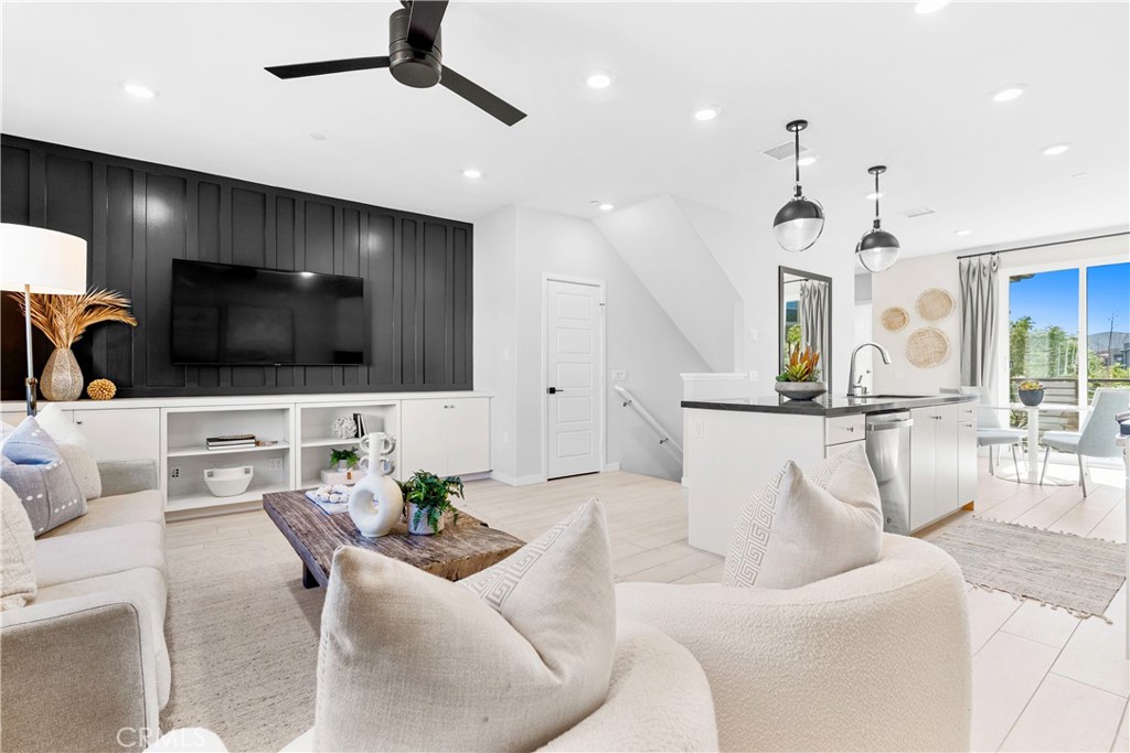 Paisley (PSLY) - Residential