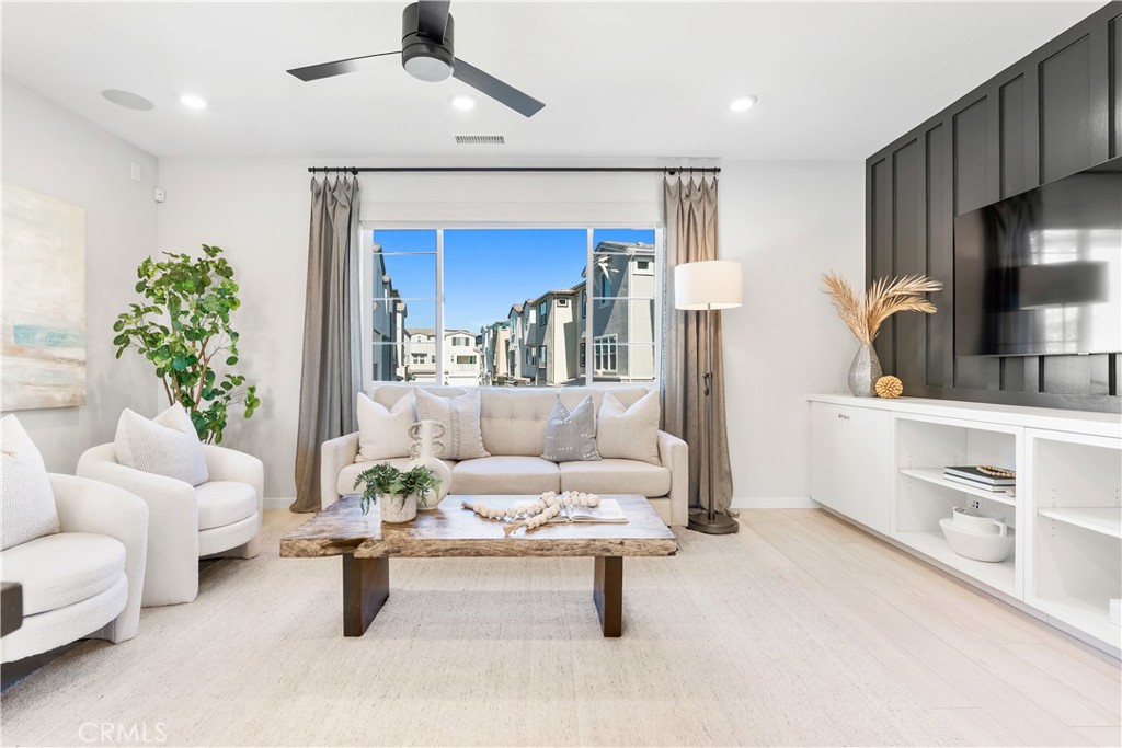 Paisley (PSLY) - Residential