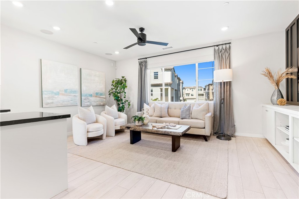 Paisley (PSLY) - Residential