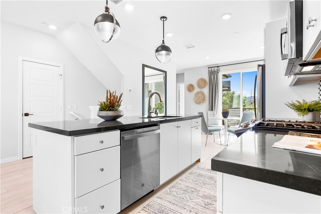 Paisley (PSLY) - Residential