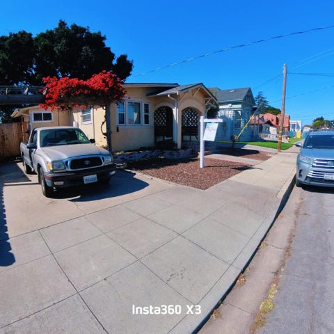 Tiny photo for 318 West Street, Salinas, CA 93901 (MLS # ML82061573)