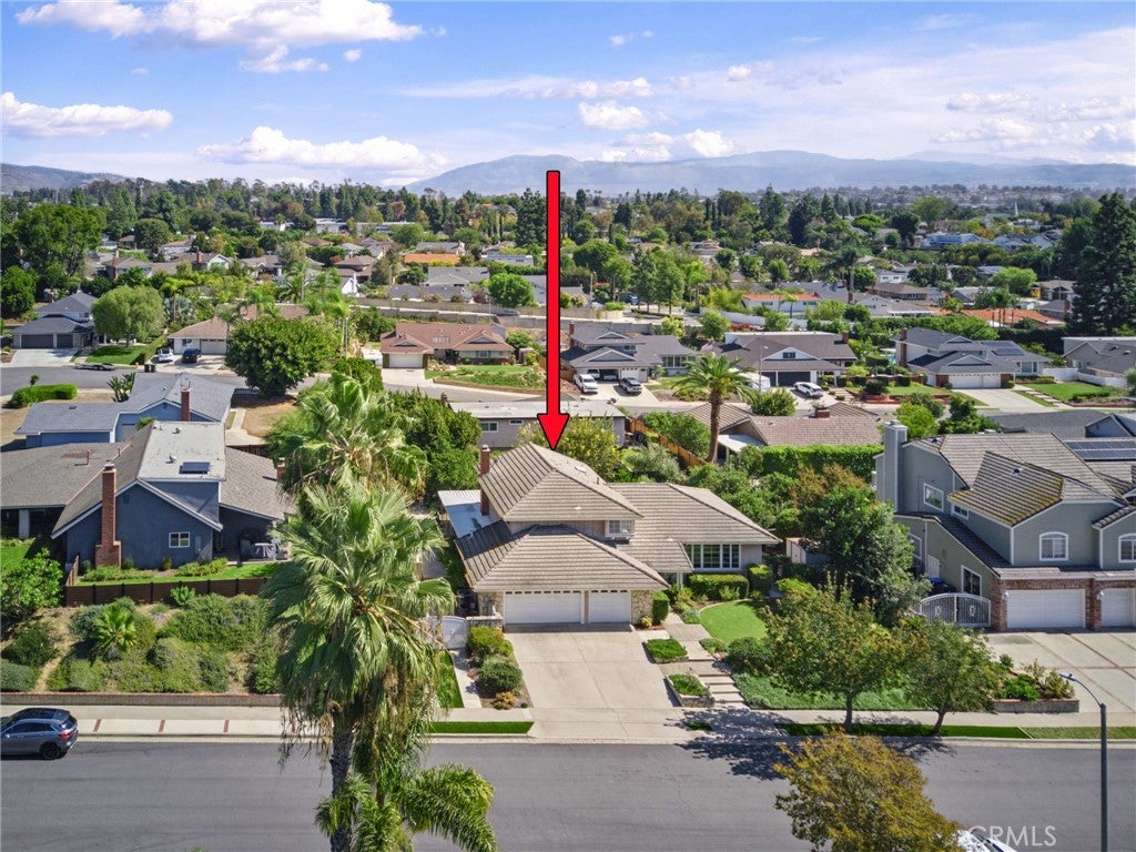 5062 W Knoll Drive