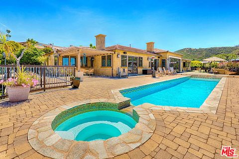 Photo of 2624 Costebelle Drive, La Jolla, CA 92037 (MLS # 24366247)