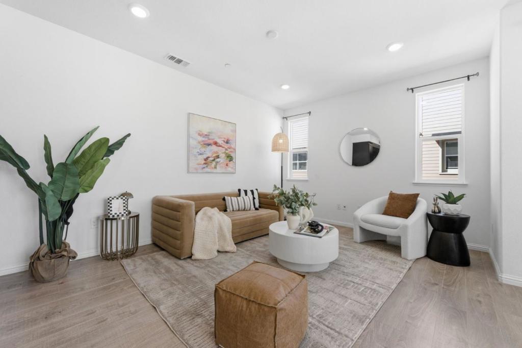 688 Squire Avenue