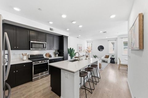 Tiny photo for 688 Squire Avenue, San Jose, CA 95133 (MLS # ML82037558)