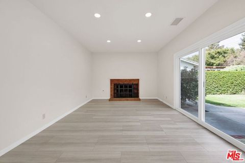 Tiny photo for 1767 Dunnigan Street, Camarillo, CA 93010 (MLS # 26660237)