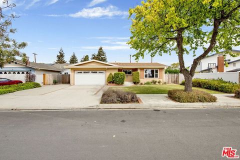 Tiny photo for 1767 Dunnigan Street, Camarillo, CA 93010 (MLS # 26660237)