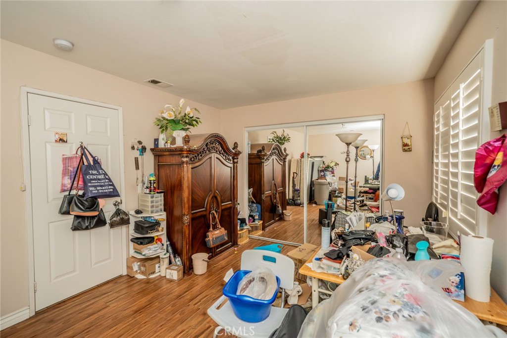 unkown - Residential