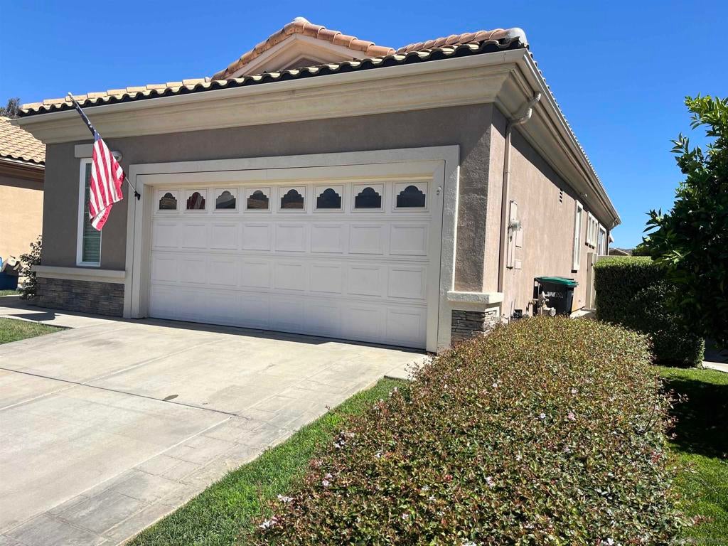4929 Rolling Hills Avenue