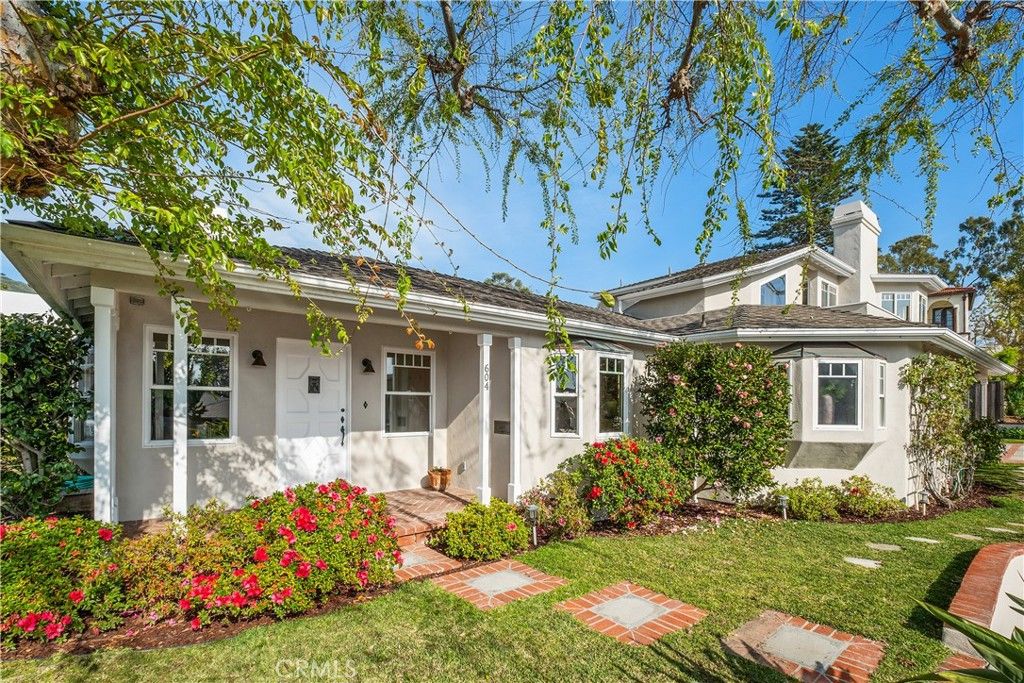 Photo of 604 Catalina, Laguna Beach, CA 92651 (MLS # LG26061897)