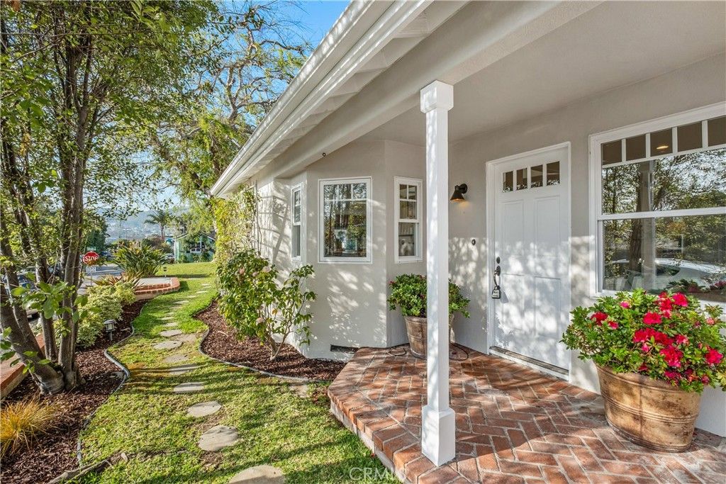 Photo of 604 Catalina, Laguna Beach, CA 92651 (MLS # LG26061897)