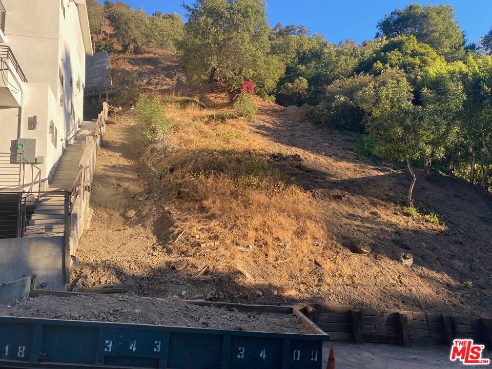 9812 Portola Drive