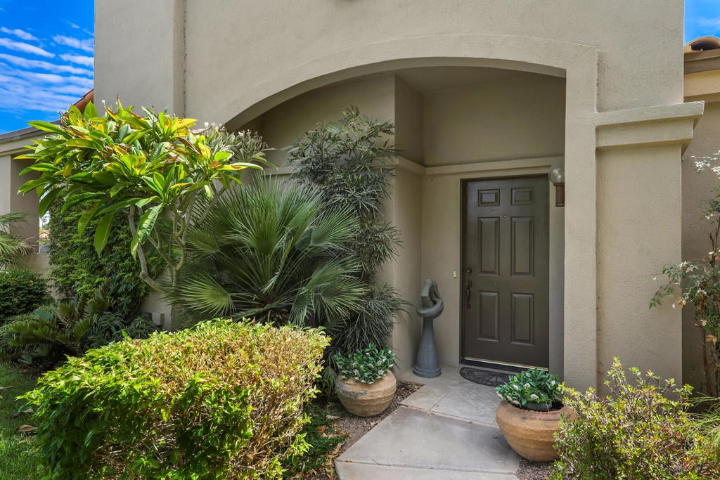 38250 Plumosa Circle