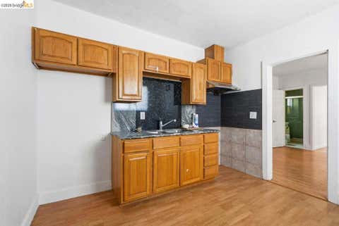 Tiny photo for 398 Macarthur Blvd BLVD, San Leandro, CA 94609 (MLS # 41142276)