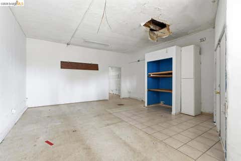 Tiny photo for 398 Macarthur Blvd BLVD, San Leandro, CA 94609 (MLS # 41142276)