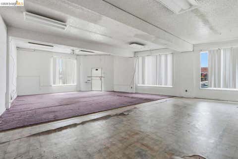 Tiny photo for 398 Macarthur Blvd BLVD, San Leandro, CA 94609 (MLS # 41142276)