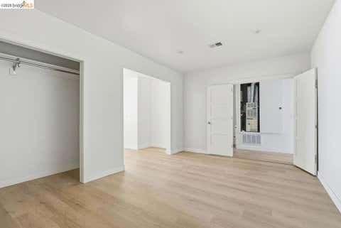 Tiny photo for 398 Macarthur Blvd BLVD, San Leandro, CA 94609 (MLS # 41142276)