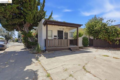 Tiny photo for 398 Macarthur Blvd BLVD, San Leandro, CA 94609 (MLS # 41142276)