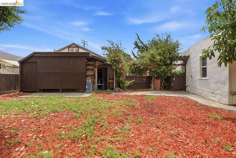 Tiny photo for 398 Macarthur Blvd BLVD, San Leandro, CA 94609 (MLS # 41142276)