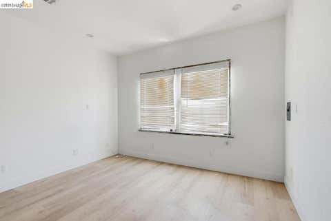 Tiny photo for 398 Macarthur Blvd BLVD, San Leandro, CA 94609 (MLS # 41142276)