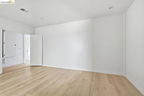 Tiny photo for 398 Macarthur Blvd BLVD, San Leandro, CA 94609 (MLS # 41142276)