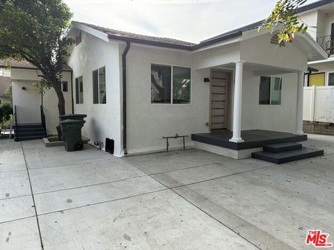 Tiny photo for 7512 Norton Avenue, West Hollywood, CA 90046 (MLS # 26637009)