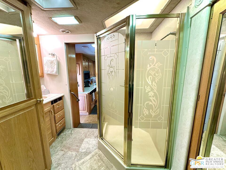 Desert Shadows Rv Re - Land